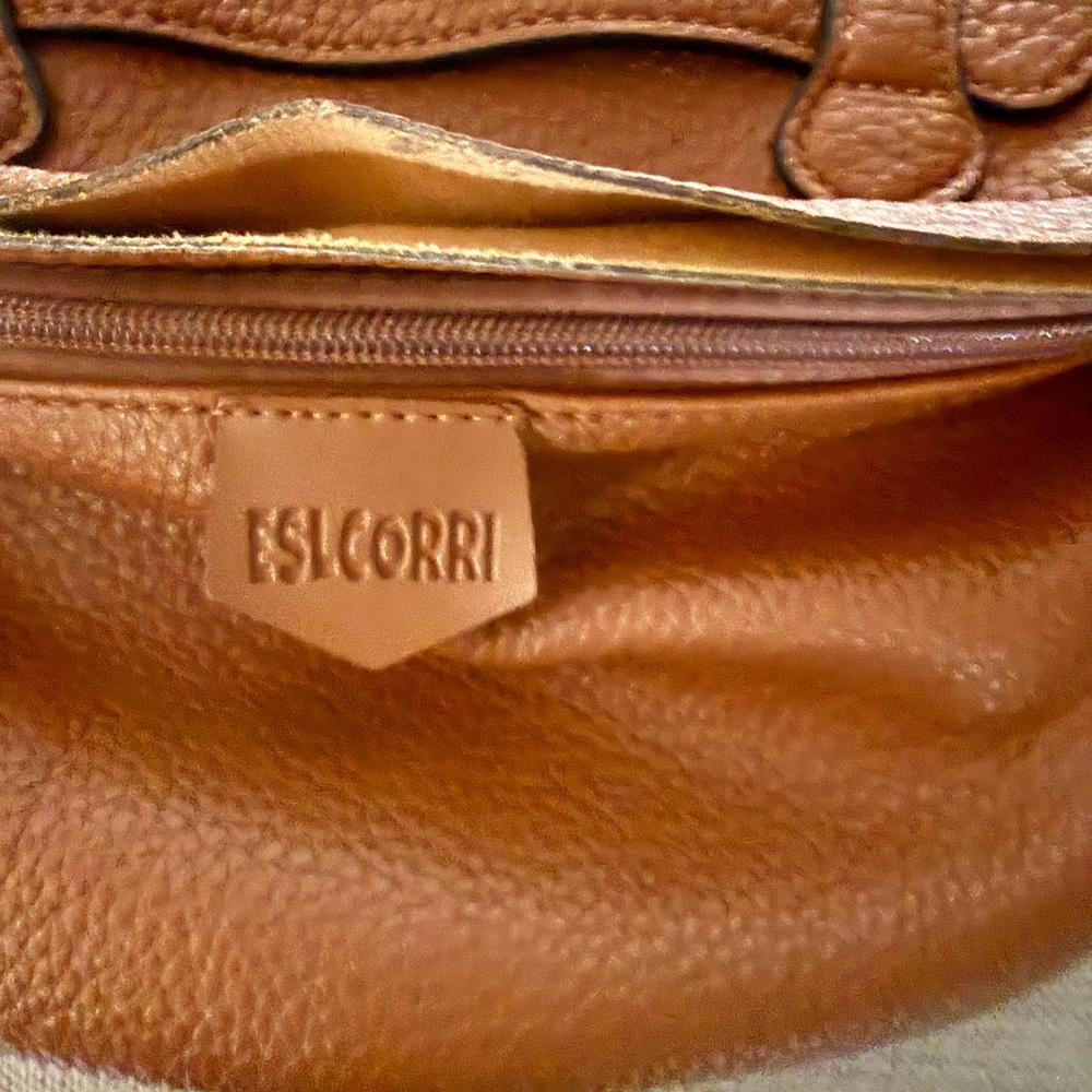 Elegant Brown Crossbody Bag - Picture 2 of 6